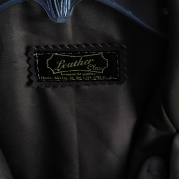 Leather jacket - Picture 2 of 8